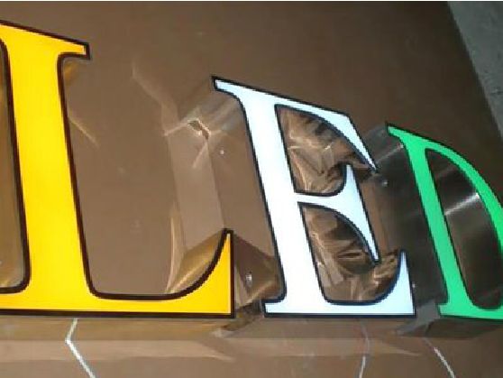 景德镇介绍LED招牌的基础知识。